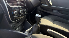 Renault Clio 1.2 16V Play 5dr Petrol Hatchback